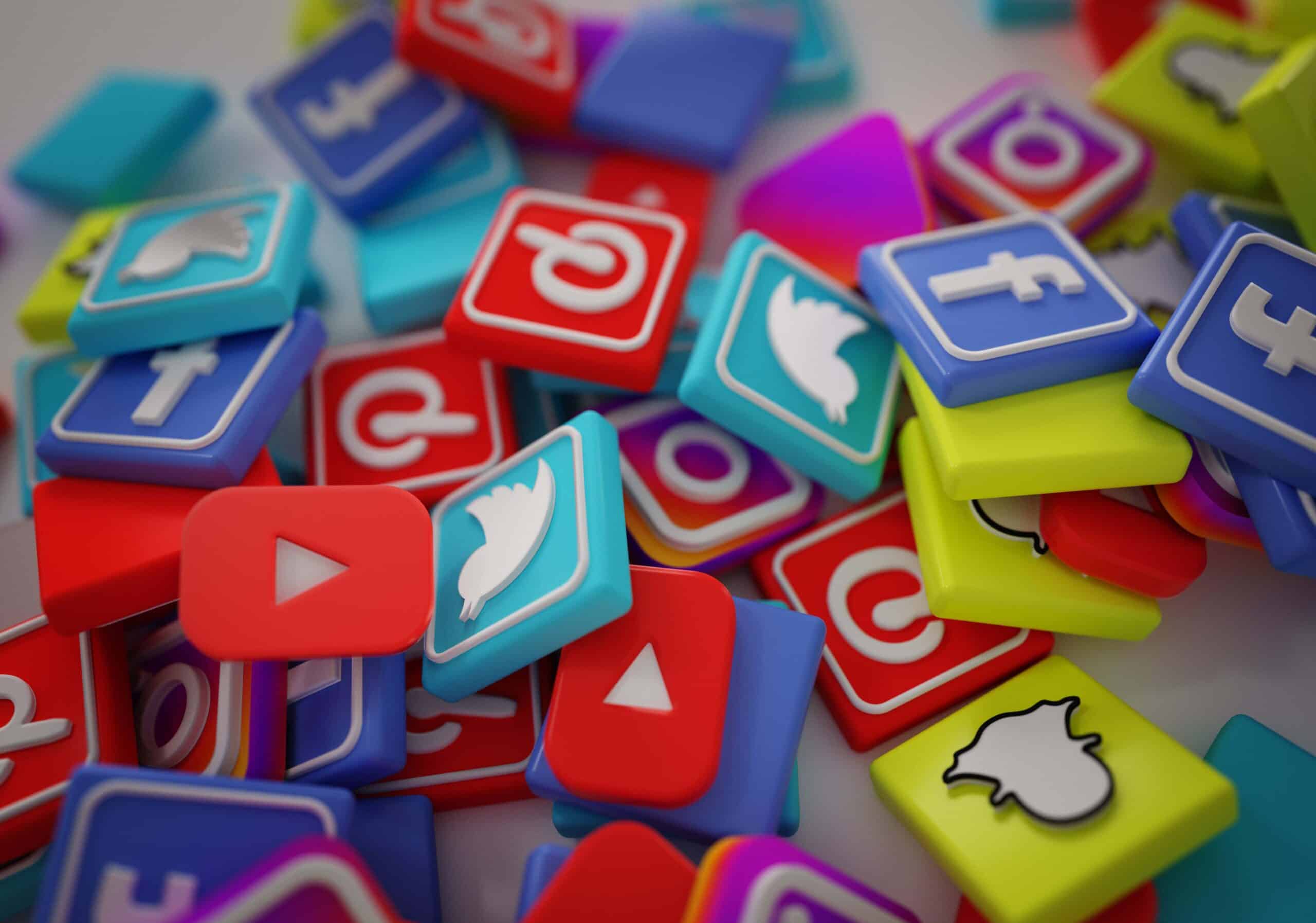 Lire la suite à propos de l’article Pourquoi utiliser les réseaux sociaux pour son entreprise ?